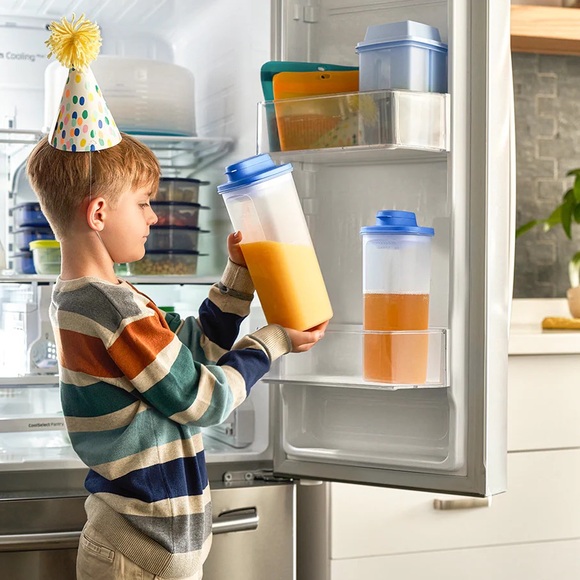 Tupperware Slim Line Pitcher with Strainer Set - Picture 3 of 5